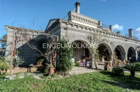 Villa For Sale 01010 Piansano (VT) IT